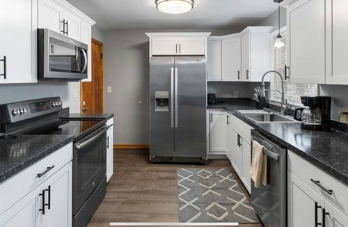 Canton House | Prime Location Near Pro Football Hall of Fame