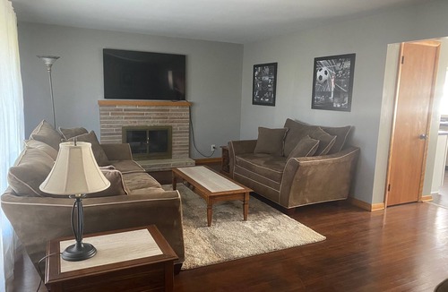 Canton House | Prime Location Near Pro Football Hall of Fame