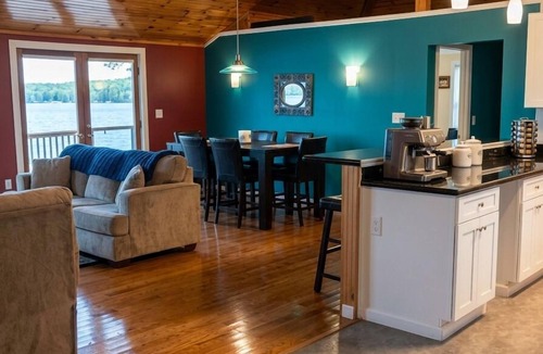 Town of Varick House | Prime location - Ranch House on Seneca Lake