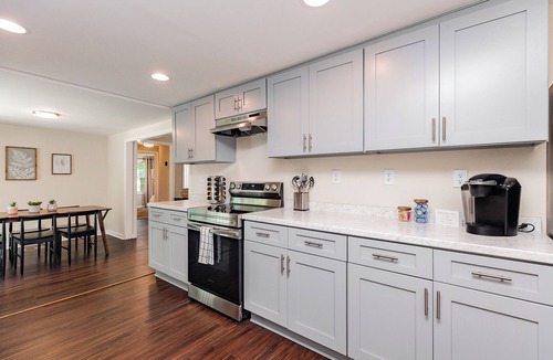 Kathleen House | Prime Location | Spacious 4BR Between WR & Perry