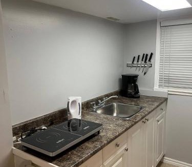 Argyle Apartment | Prime Location Studio with Separate amenities