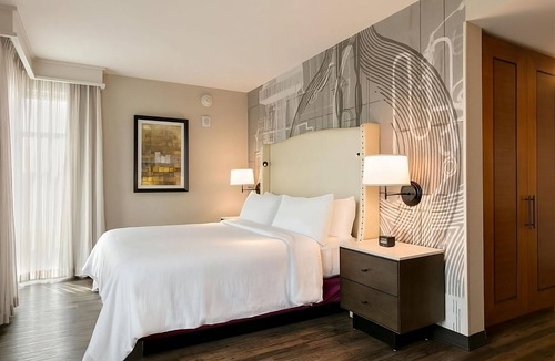 Berkeley Heights Hotel | Prime Location! 3 Convenient Units, Pool, Free Parking, Free Breakfast!
