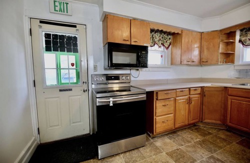 Goshen House | Prime location