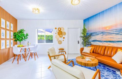 West Little Havana Apartment | Prime Miami Retreat | Sleeps 12 | Parking, BBQ!