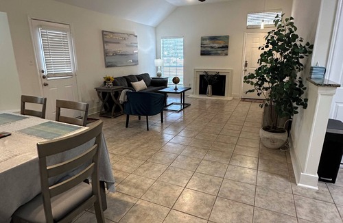 Sonesta West House | Prime NW Austin TX near Domain, Apple, Oracle, high tech corridor upgraded home!