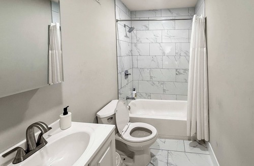 Southwark Apartment | Prime Philly 2BR Apt | 4 Cozy Beds | Central Location