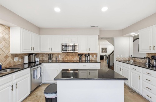 Plano House | Prime Plano 4BR Home with Pool, Arcarde, Ping-pong
