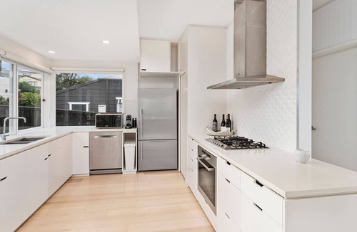 Gerroa House | Prime Position - Family Getaway