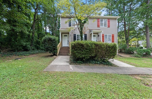 Southwest Raleigh House | Prime Raleigh Duplex Stay B