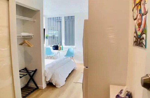 Roosevelt Hotel | Prime Roosevelt Contemporary Studio