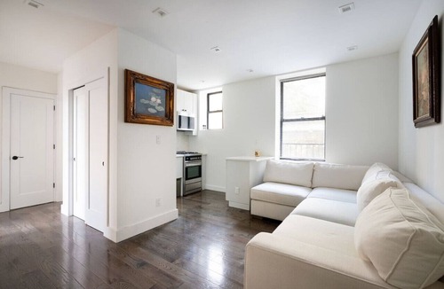 SoHo Apartment | Prime soho 2 bedroom
