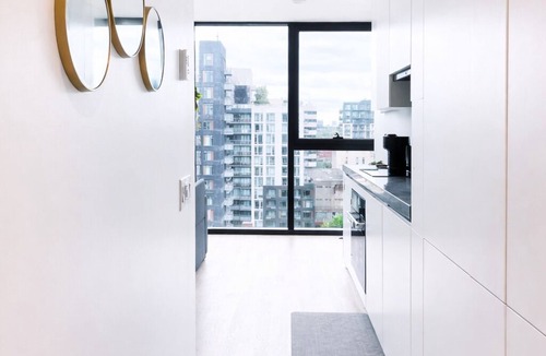 Fashion District Condo | Prime Toronto Condo | Walk to CN Tower, Rogers Centre & Nightlife