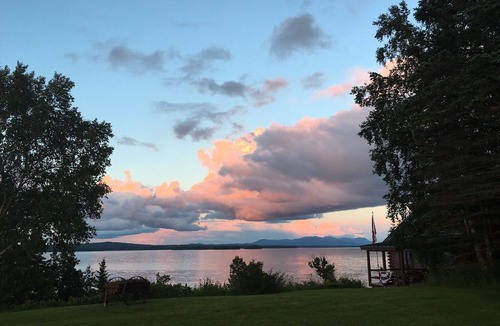 Rockwood House | Prime waterfront spot on Moosehead Lake