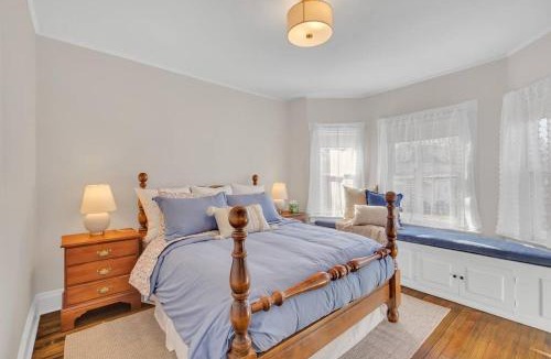 West Hartford House | Prime West Hartford Center- Timeless Charm