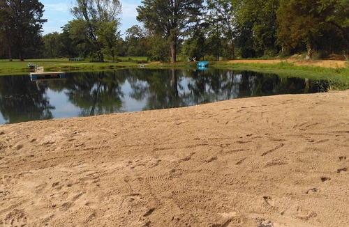 West Frankfort RV Rental | Primitive campsites, pond, wildlife, campfires