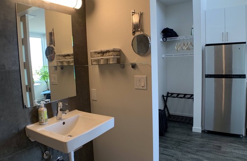 Miller Park Apartment | Primo Capitol Hill Studio