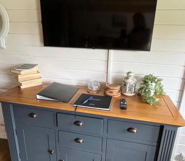 Holworth Apartment | Primrose Cabin