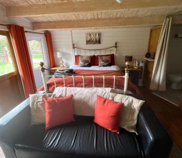 Holworth Apartment | Primrose Cabin