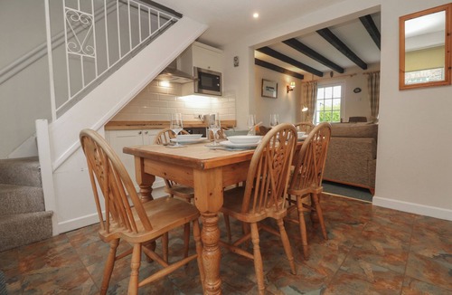 Edmonton Cottage | Primrose Cottage