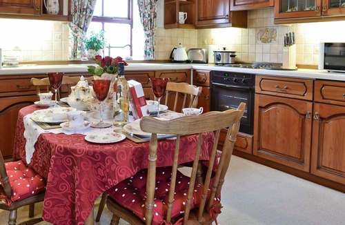 Ireby Cottage | Primrose Cottage - LPG