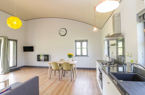 Cannards Grave House | Primrose