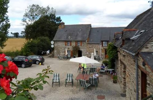 Saint-Connec Cottage | primrose gite Le Cosquer St Connec