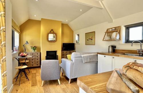 Mayfield House | Primrose Lodge