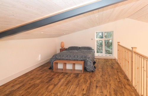 Bampton Cottage | PRIMROSE, pet friendly, character holiday cottage in Bampton, Devon