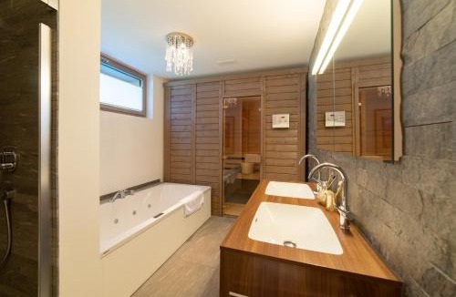Wildhaus Ski Chalet | Primula - Sauna & Panorama View