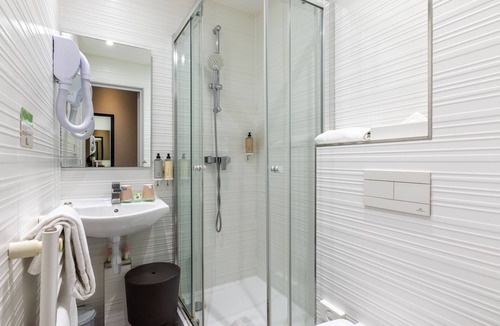 Quartier des Grandes-Carrieres Hotel | Prince Albert Montmartre