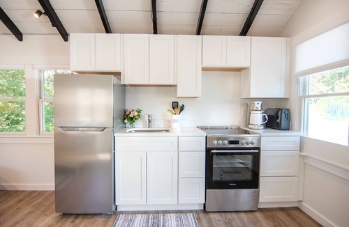 North Truro Hotel | Prince of Whales