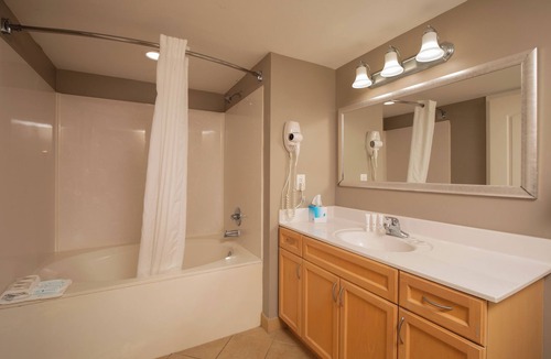 Cherry Grove Beach Hotel | Prince Resort