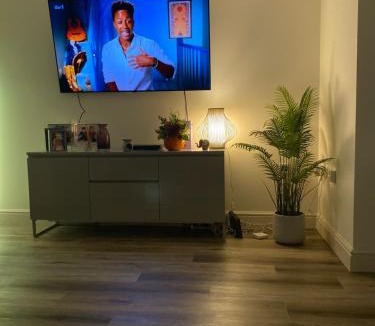 Princes Risborough House | Princes Risborough, Buckinghamshire, comfortable double room, quiet and central location