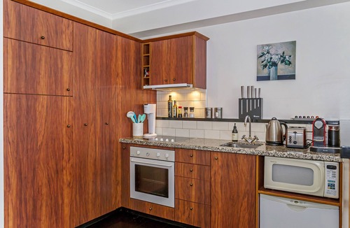 Auckland Central Business District House | Princes Wharf - 1BR Comfortable Luxury