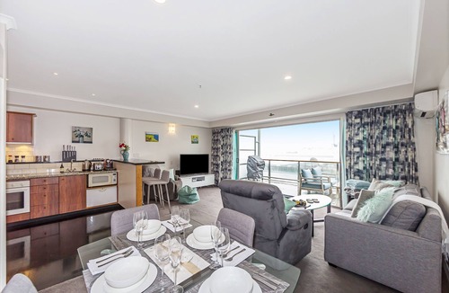 Auckland Central Business District House | Princes Wharf - 1BR Comfortable Luxury