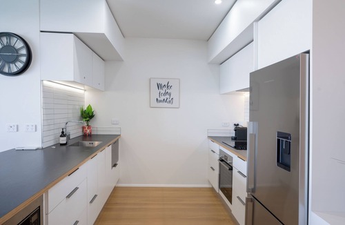 Auckland Central Business District Apartment | Princes Wharf - Couple luxury