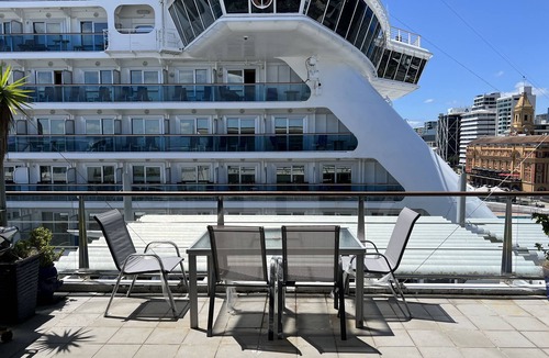 Auckland Central Business District Apartment | Princes Wharf: Waterfront Sea & Harbour Views Hotel Apartment