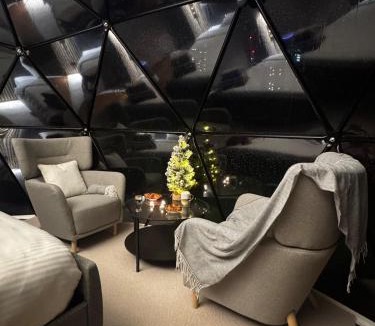 East Acton Apartment | Princess Milena