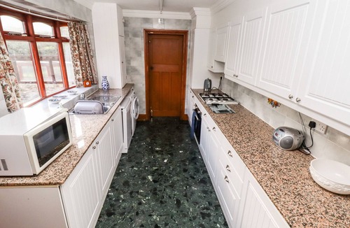 Carlton in Lindrick Cottage | Pringles Orchard