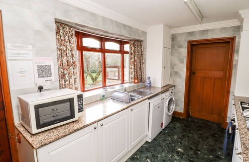 Carlton in Lindrick Cottage | Pringles Orchard