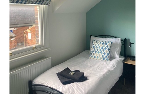 Pontefract Apartment | Printer's Apartment (Central Location)