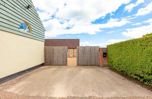 Gawcott House | Priory Courtyard - 3 Bedroom Escape