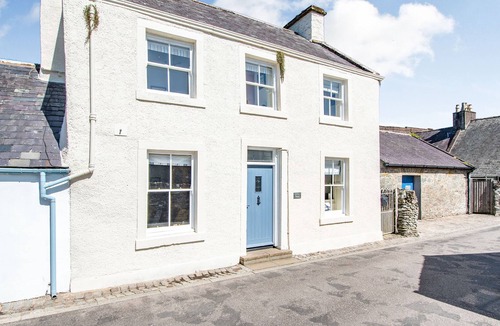 Whithorn Cottage | PRIORY WALK, pet friendly, with open fire in Whithorn
