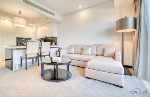 Dubai Marina Apartment | Pristine 1BR in The Address Residences Dubai Marina by Deluxe Holiday Homes