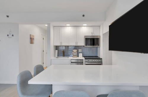 Napeague Apartment | Pristine 1BR w/loft, Corner Unit + Heated Pool