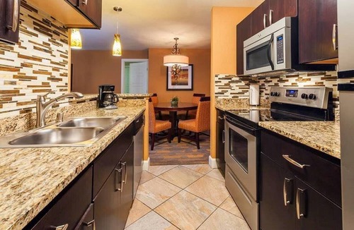 Las Vegas Villa | PRISTINE 2 BDR + KITCHEN + POOL + FREE WIFI