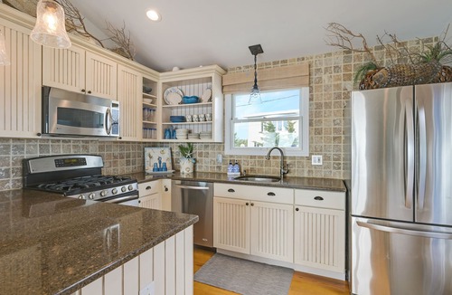 Westhampton Beach Cottage | Pristine Bay Front, Westhampton Beach - Boutique Hotel Feel