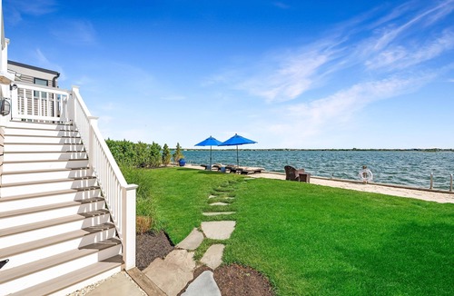Westhampton Beach Cottage | Pristine Bay Front, Westhampton Beach - Boutique Hotel Feel