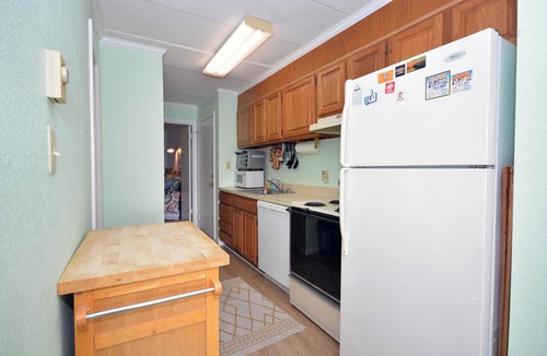 Midtown Ocean City Condo | Pristine, bright 1 bedroom oceanfront condo with free WiFi, coastal decor, and a gorgeous view of the ocean located in quiet midtown and only a few steps from the beach!