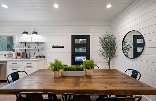 Broken Bow Cabin | Pristine Cabin | Hot Tub + Fire Pit + Space